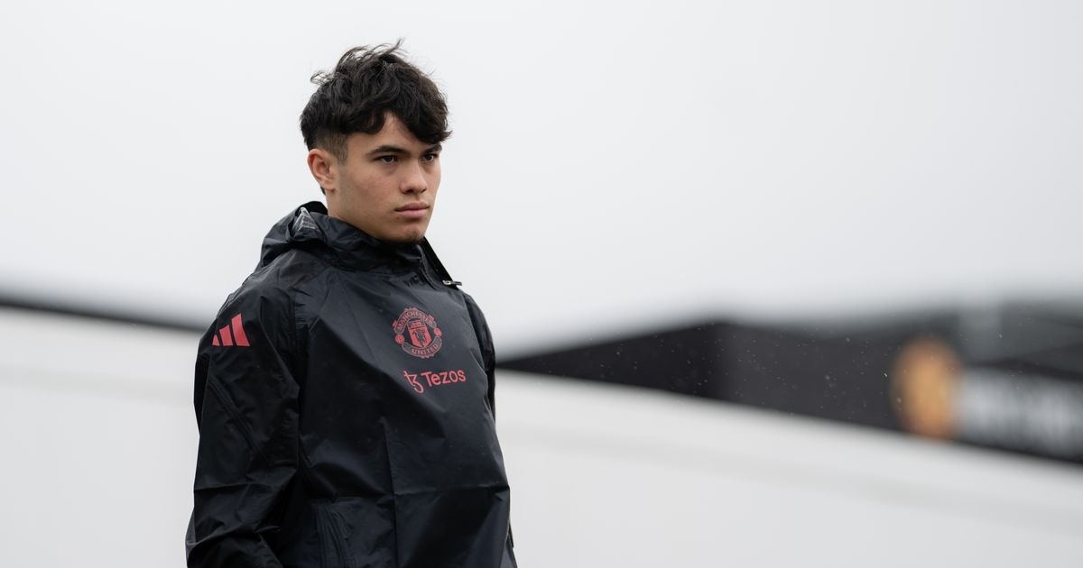 Man Utd forward reveals 'credible option' on table as loan transfer addressed