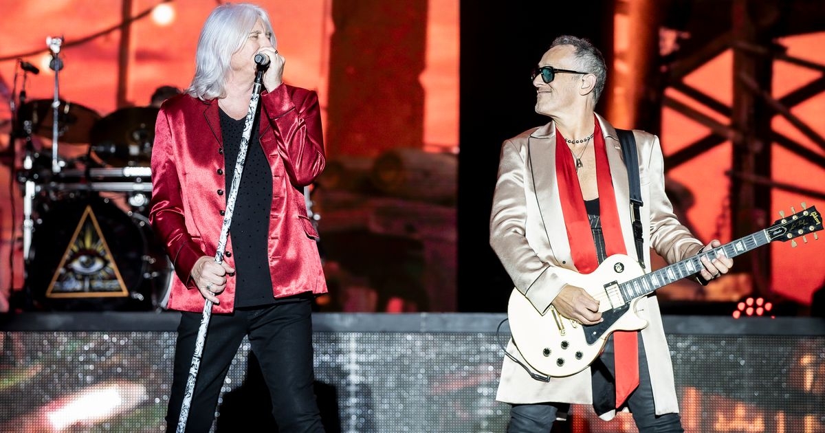 Def Leppard's Vivian Campbell in remission after lengthy battle with Hodgkin's lymphoma