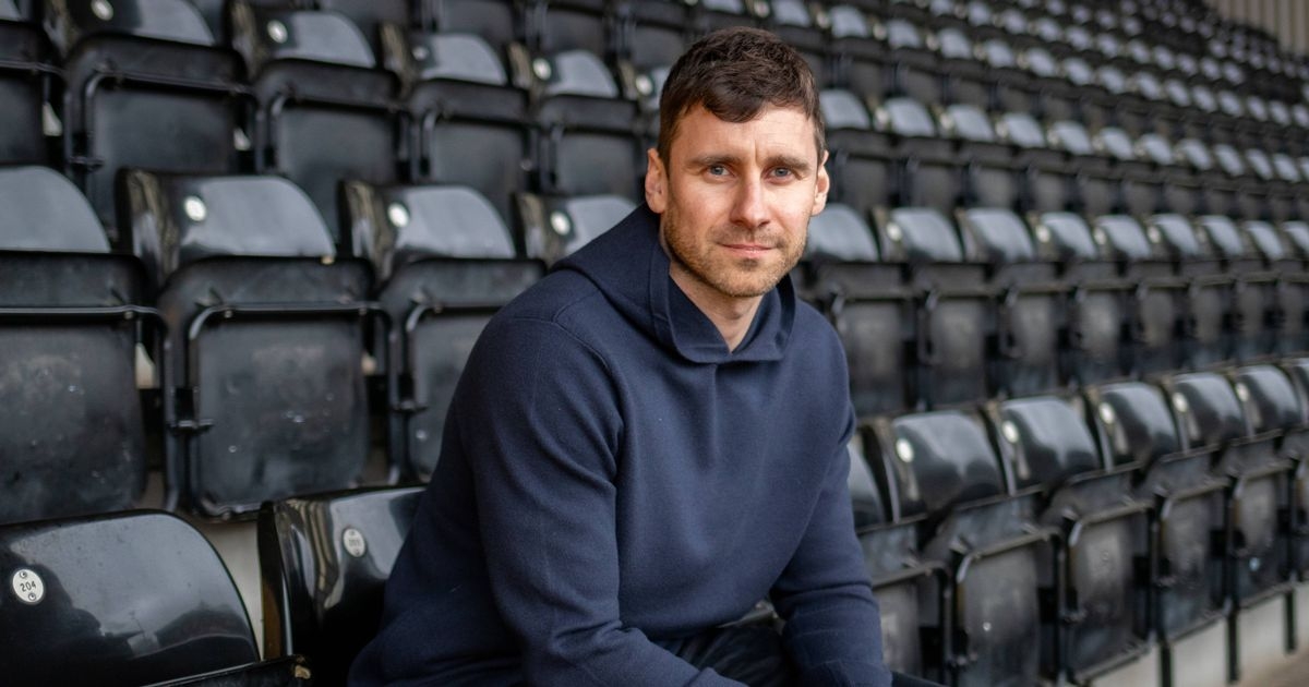 Swansea City chief delivers Harry Darling contract update as Norwich City enter race
