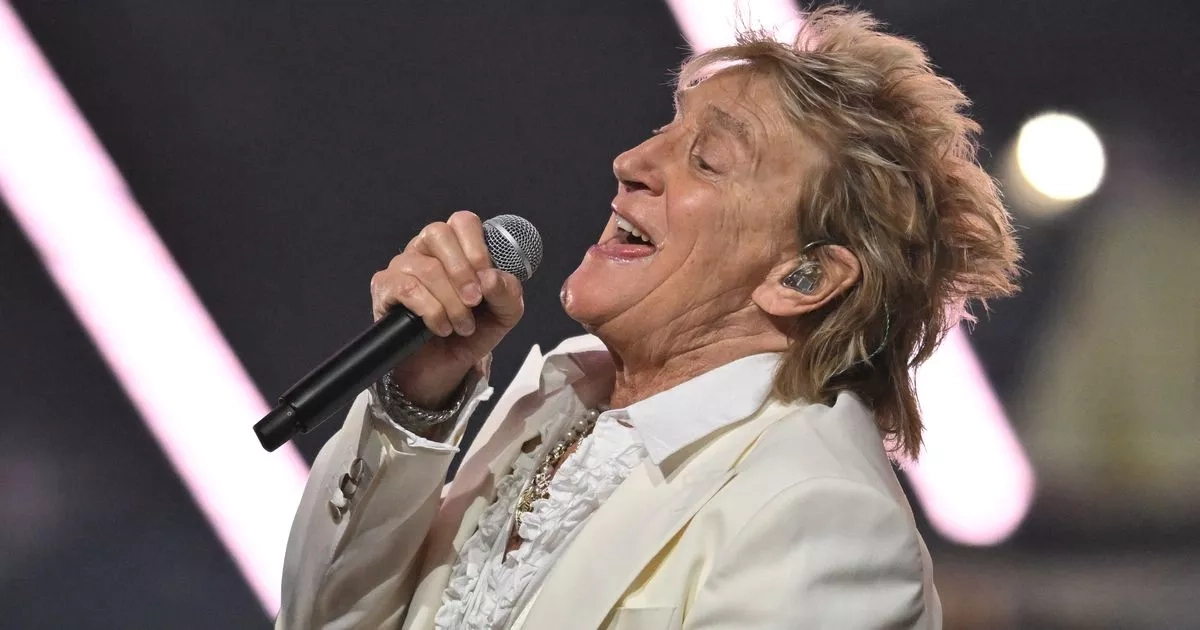 Rod Stewart cancels six more concerts in health battle