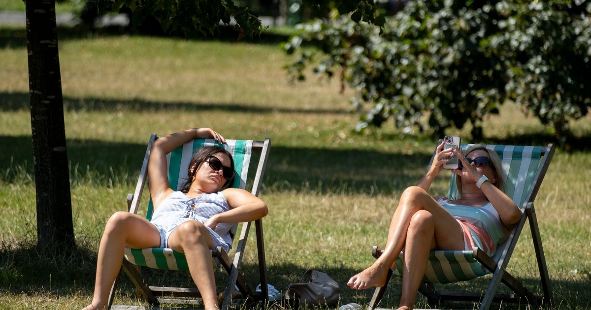 Heat-health alert issued with temperatures forecast to hit 30C