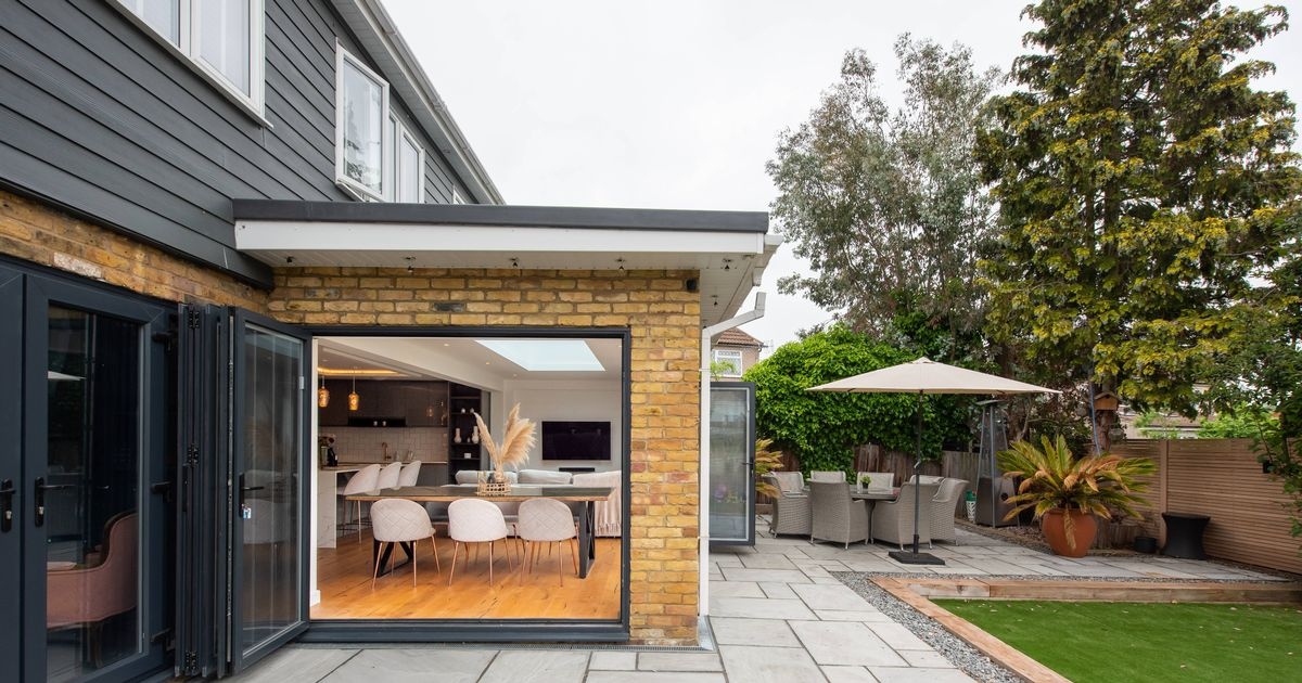 Amazon shoppers ditch pressure washers for £25 'game changer' patio cleaner