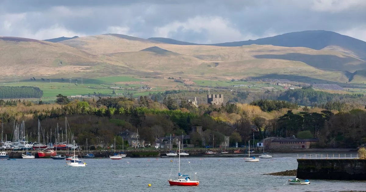 'Shabby' Welsh seaside town is named UK's second worst, and people are angry