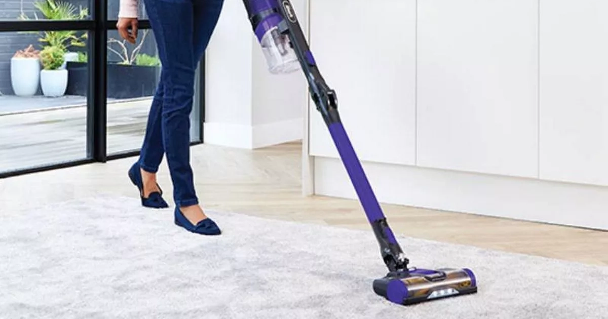 Amazon slashes £100 off Shark's best-selling vacuum cleaner in new deal