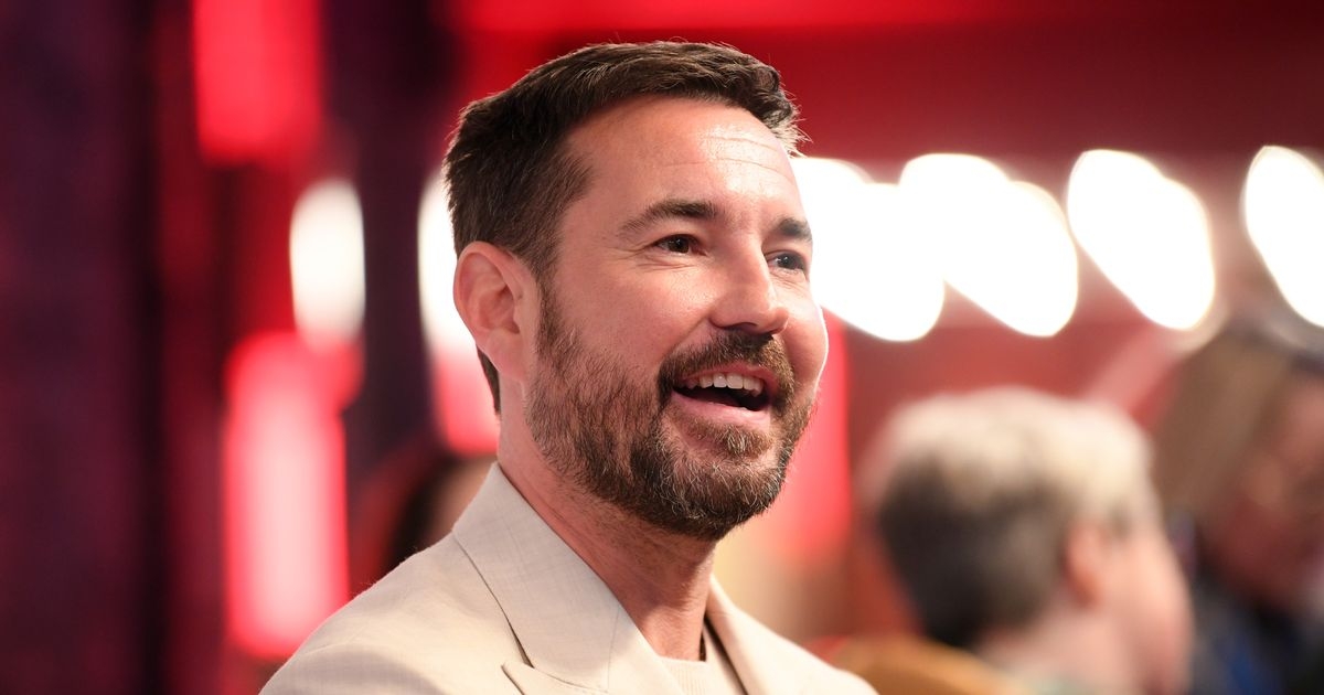 Martin Compston confronted in shopping centre by furious man amid affair accusation