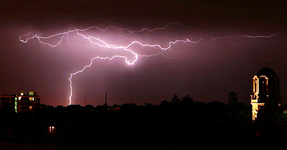 UK hit by 30,000 lightning strikes as flood alerts issued
