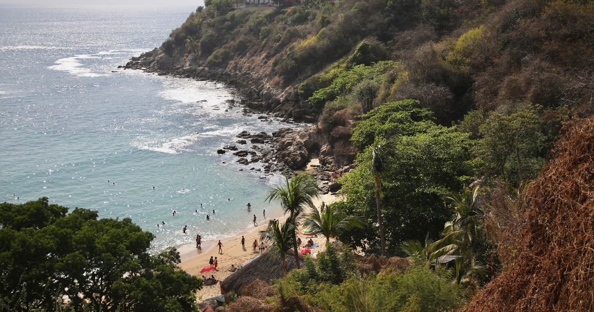 Travel expert says 'set up alerts' as FCDO warns against popular country