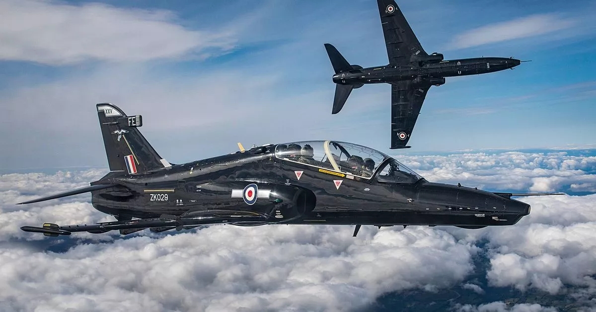 RAF Hawk jets in near miss with mystery paramotor in busy air corridor