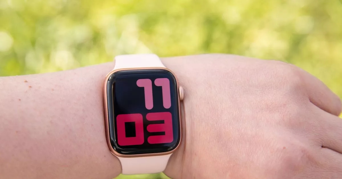Wowcher offer slashes price of Apple Watch to just £99 - but it won't last long