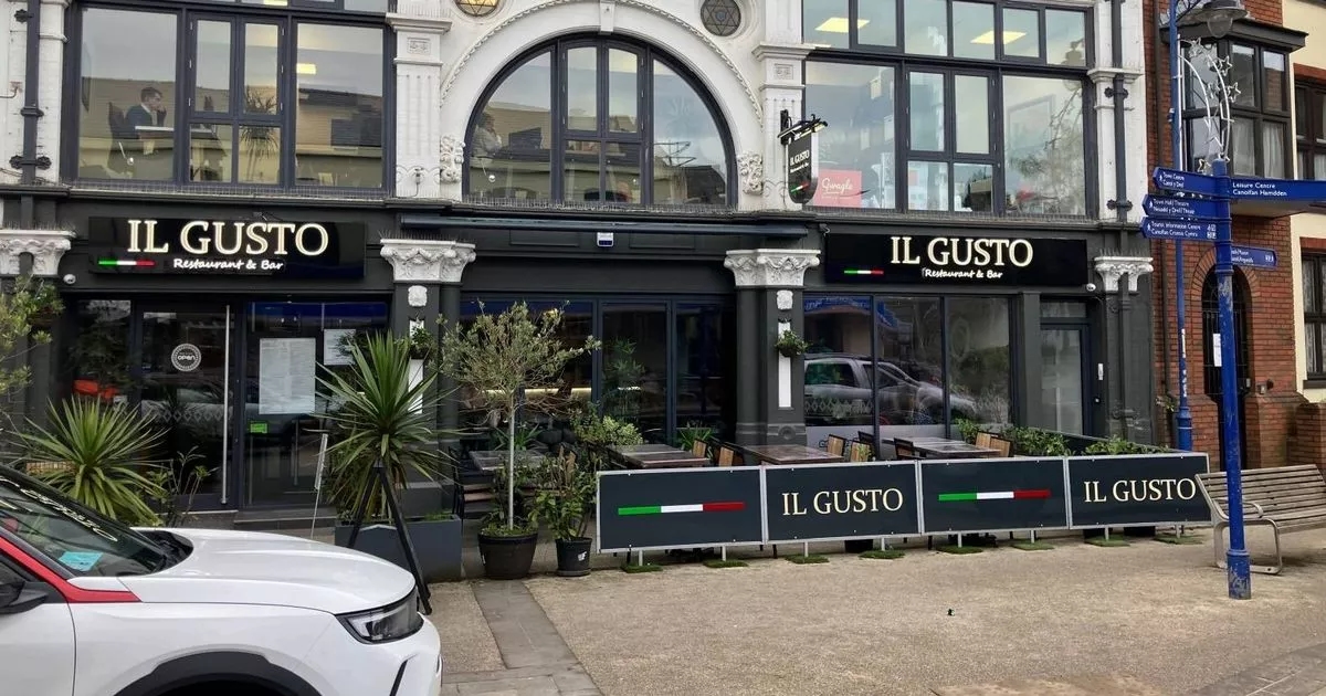 Restaurant gets decision in planning battle to keep controversial signs