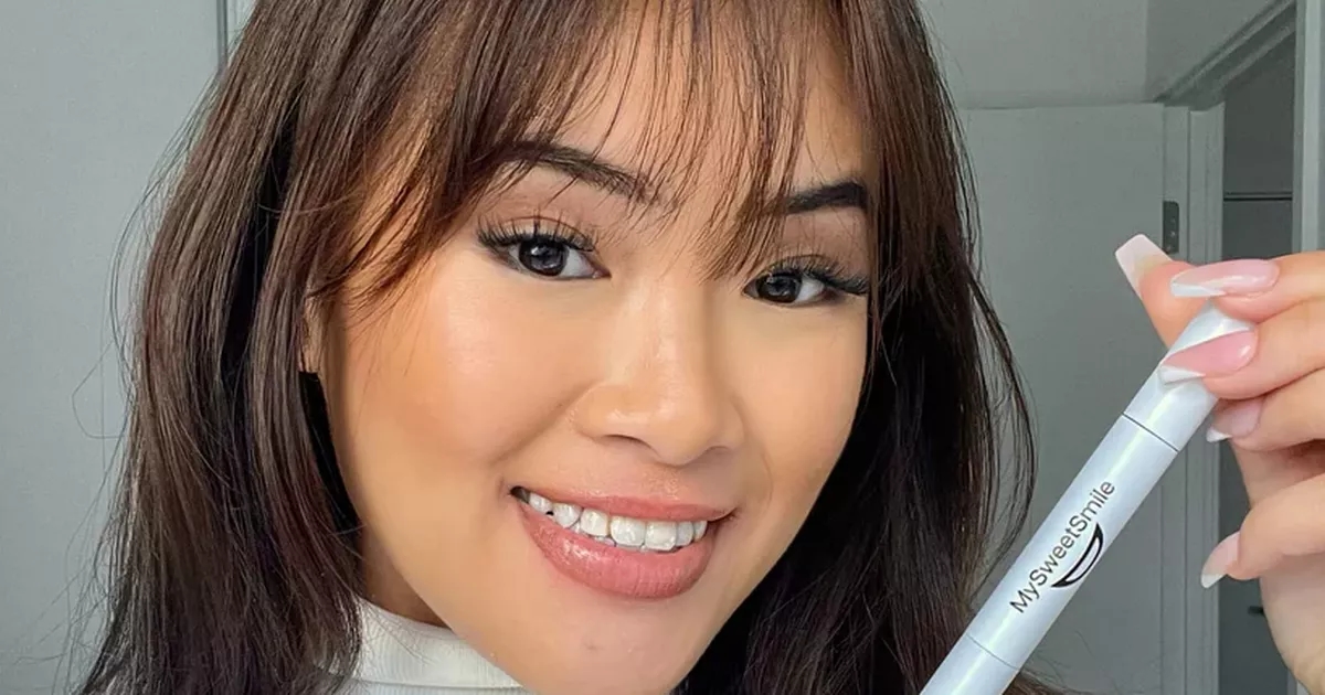Teeth whitening shopper says 'I was sceptical but this works' in 30% off deal