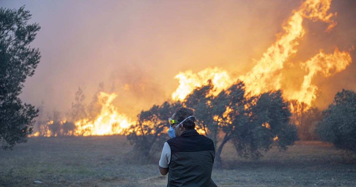 Wildfires burn as European countries including Spain and Turkey pass 40C