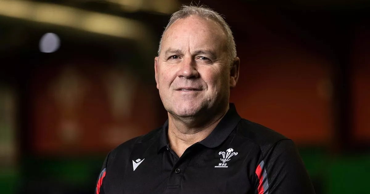 Former Wales coach starts new job and Erasmus' laptop secrets stunned Eddie Jones