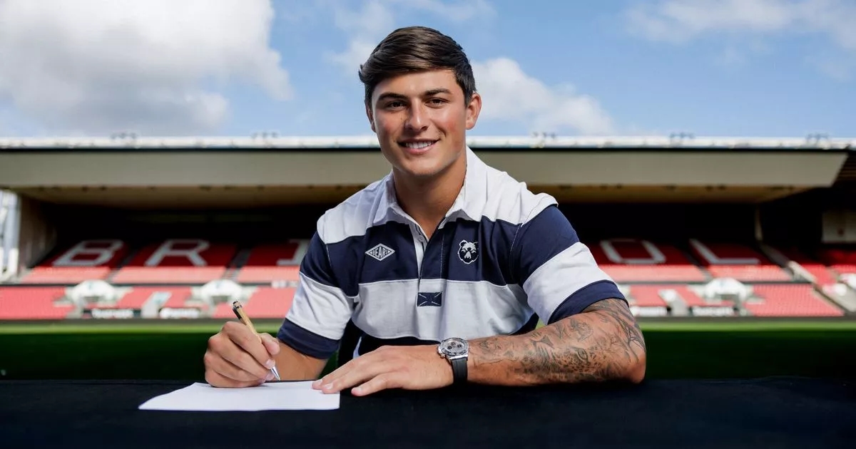 Louis Rees-Zammit signs for Bristol Bears and makes clear statement