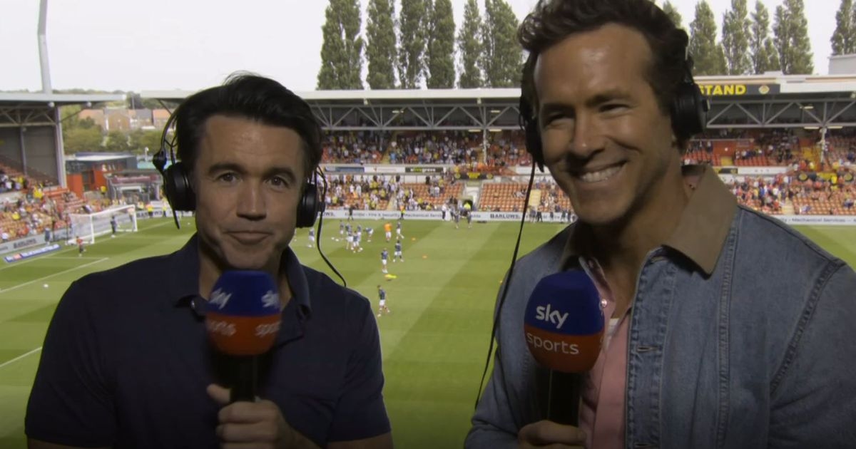 Ryan Reynolds turns up on Sky Sports live, mocks Wrexham pundit and reveals gift
