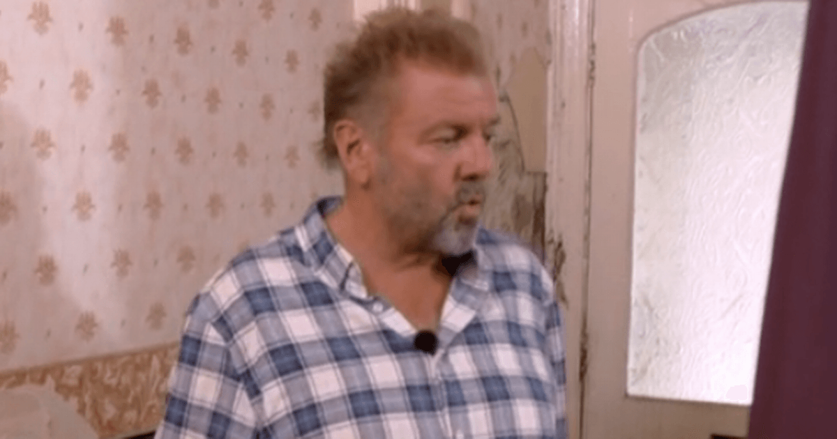 Homes Under the Hammer host left speechless by Cardiff property 'don't often see that'