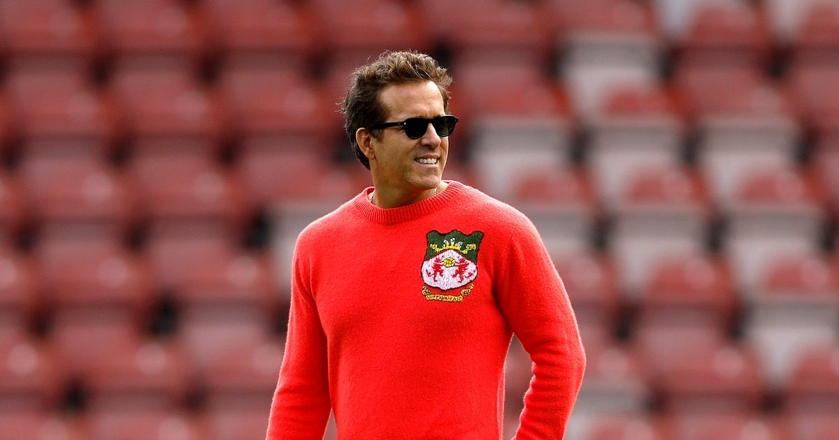 Wrexham sent dressing room warning as Ryan Reynolds eyes double deal for Wales stars