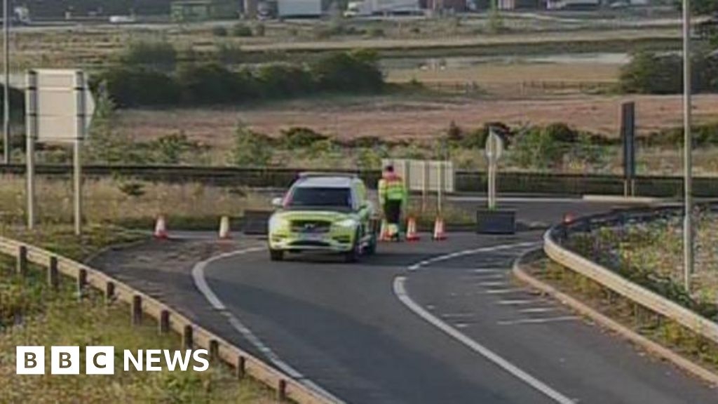 A14 closed at Thrapston following serious collision