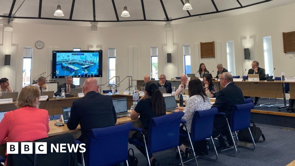 West Northamptonshire Council to bring social housing in-house