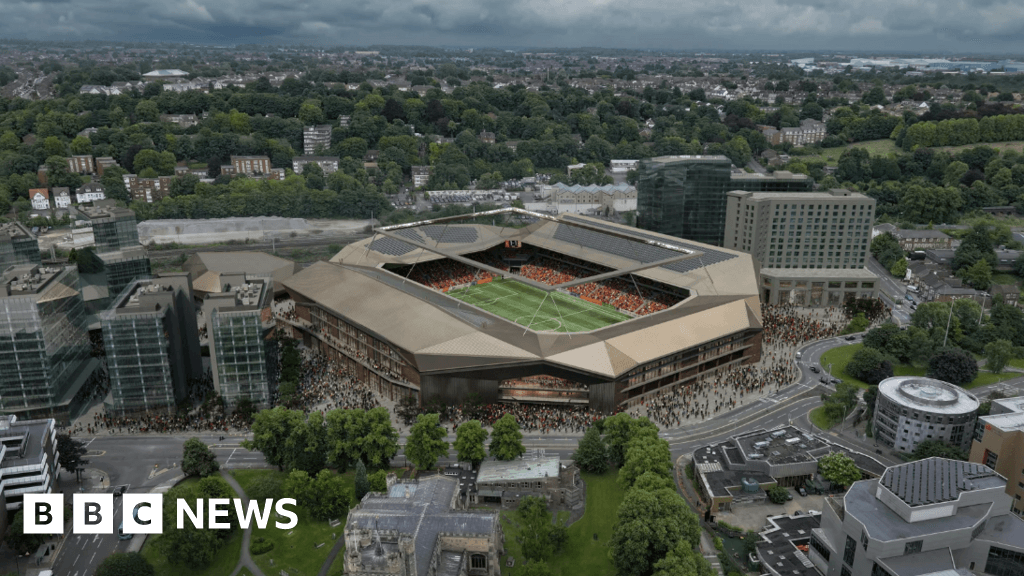 FC Barcelona stadium team joins Luton Town's Power Court build