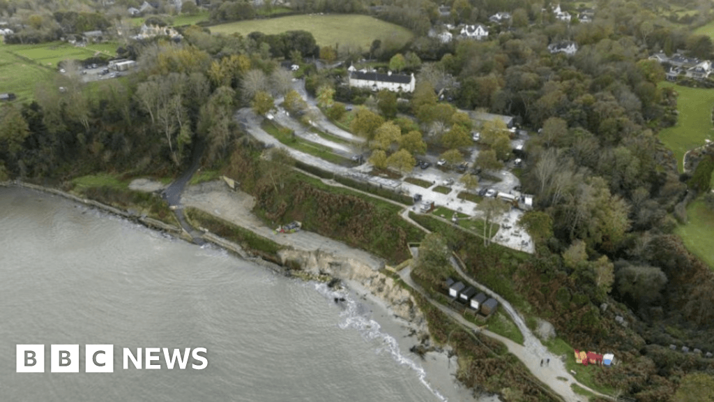 Removal of Middle Beach sea defences given go-ahead