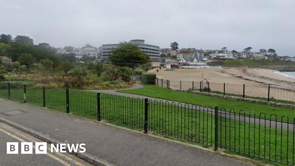 Crab shack approved near popular beach in Cornwall
