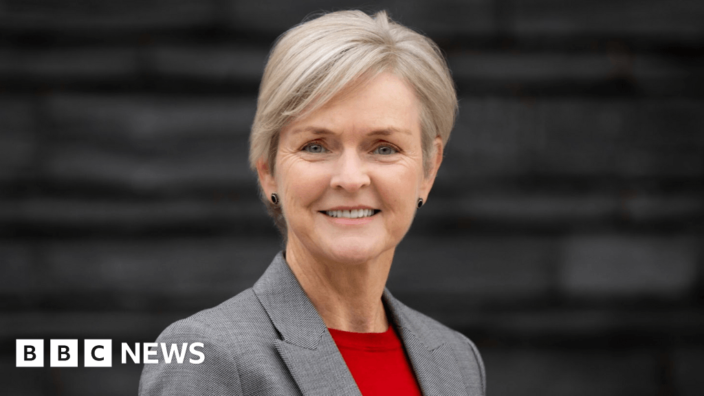 S4C: Ex-Labour politician Delyth Evans to chair Welsh broadcaster