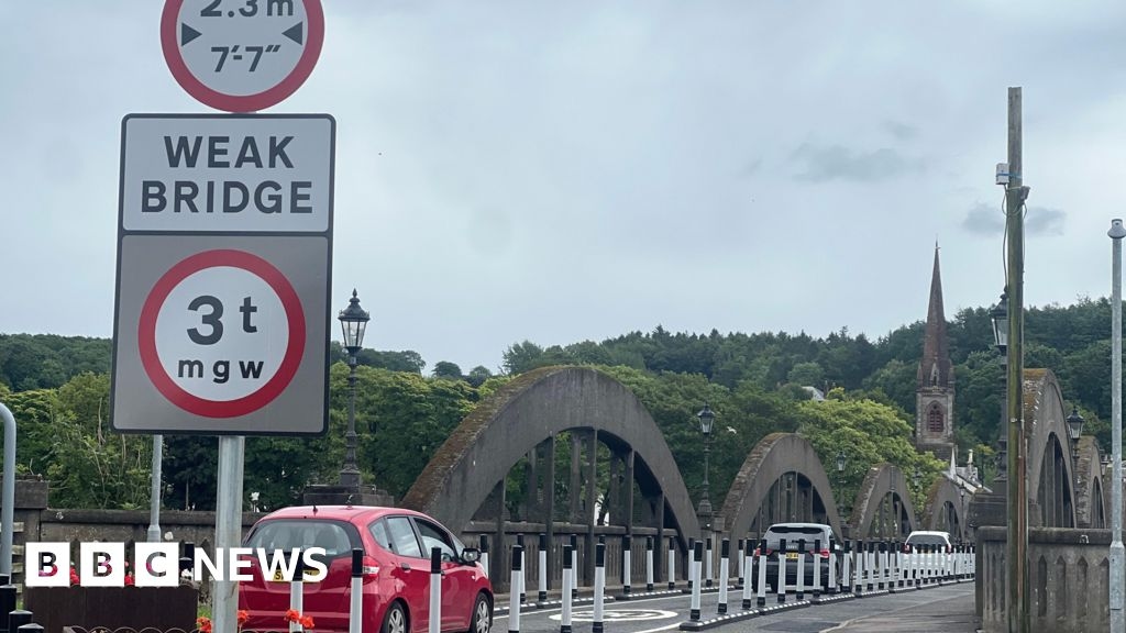 Kirkcudbright Bridge reopens after closure split the town in two