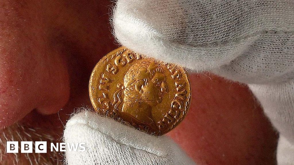 Rare Roman coin found in Dudley field sells for nearly £5,000