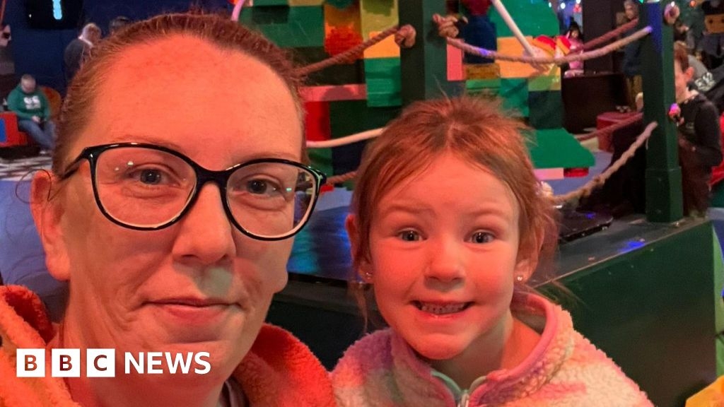 Storm Éowyn: Mother has "absolutely awful" six days without power