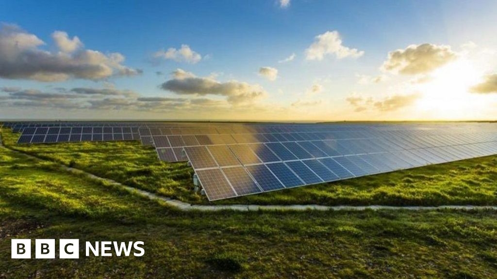 New solar farm on outskirts of Bourne is approved