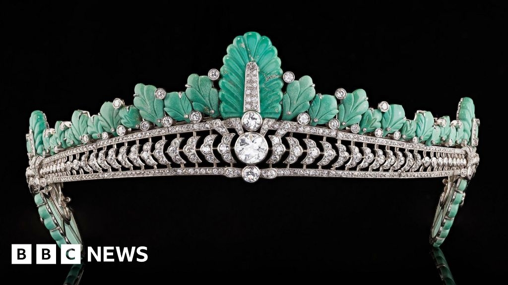 Nancy Astor's diamond tiara up for auction at Bonhams