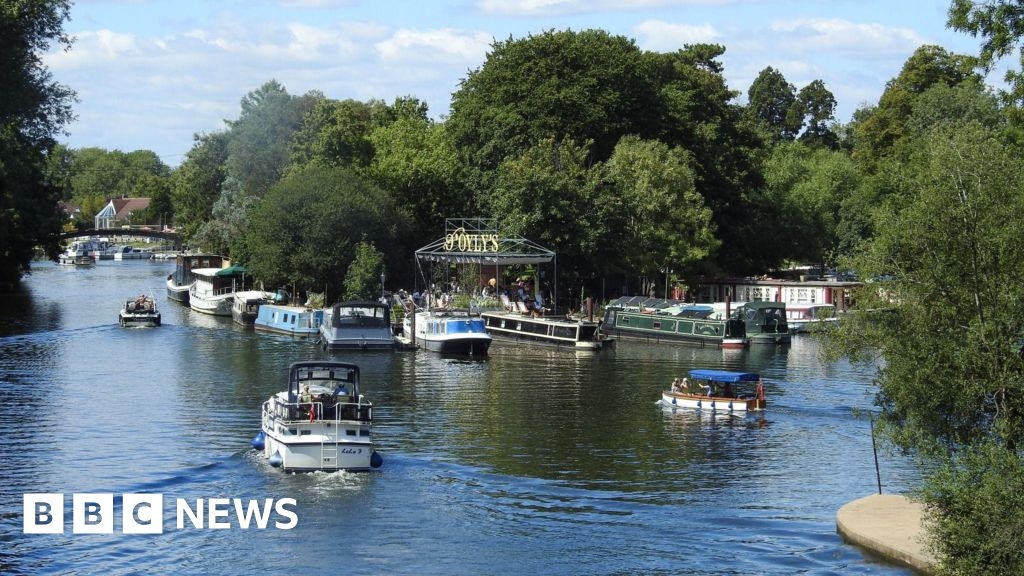 U-turn over concerts on Thames private island near Weybridge