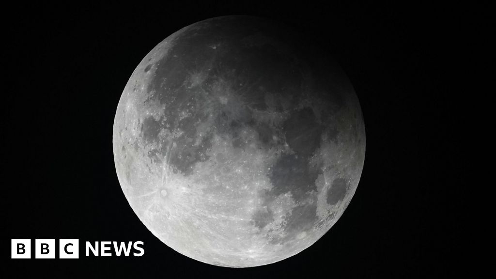 Guernsey: Partial lunar eclipse and blood moon to greet island