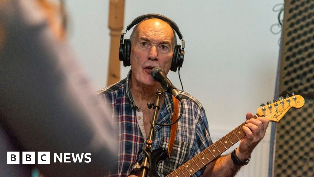 Retired neurologist behind new musical project on healing