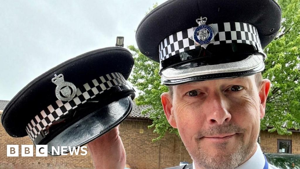 Leicestershire Police officer reunited with hat after 23 years