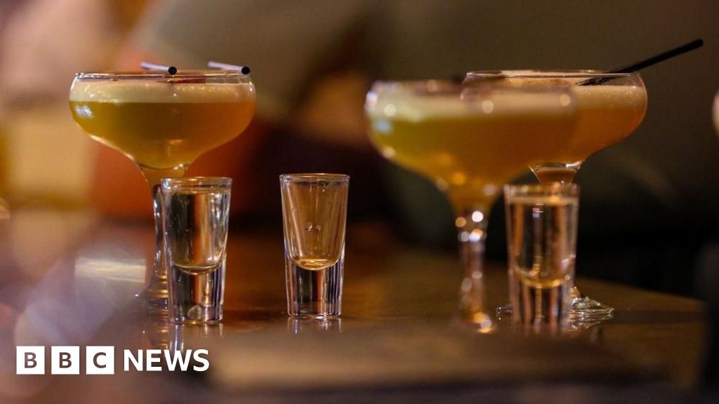Cocktail bar in former Towcester Lloyds bank granted alcohol licence