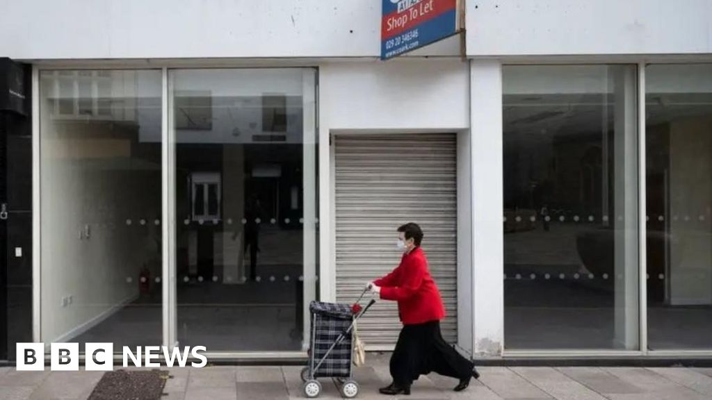 Empty shops in County Durham prompt 'ghost town' fears
