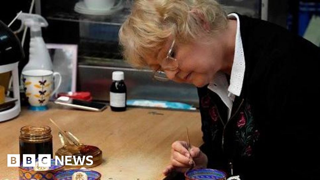 Stoke-on-Trent potteries urged to look to future amid closures