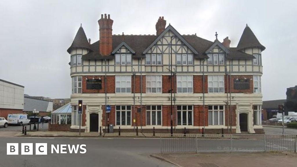 Search for witnesses to Northampton crash which killed man, 81