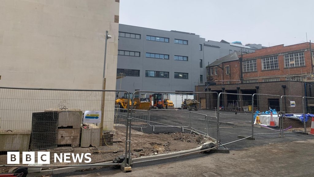More than 300 skeletons found at Gloucester's old Debenham's site
