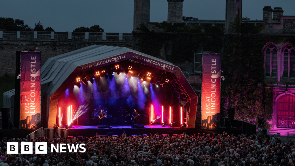Lincoln Castle concert accessibility changes praised