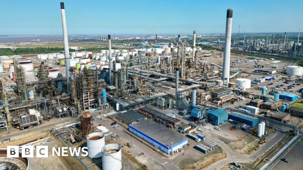 Deal struck over fuel deliveries at UK's Lindsey Oil Refinery