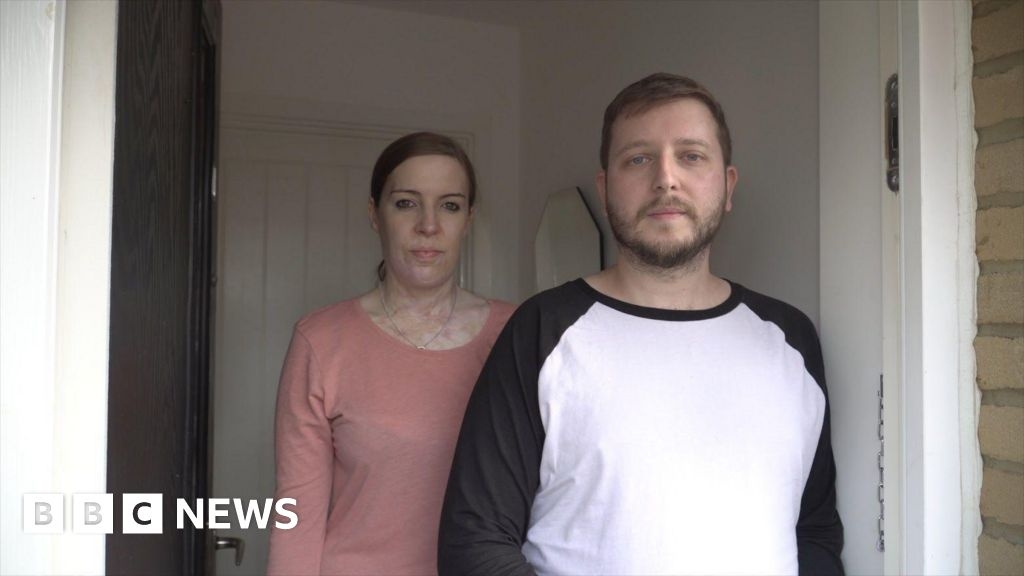 Residents bid to unseat 'terrible' Springhead Parkway managers
