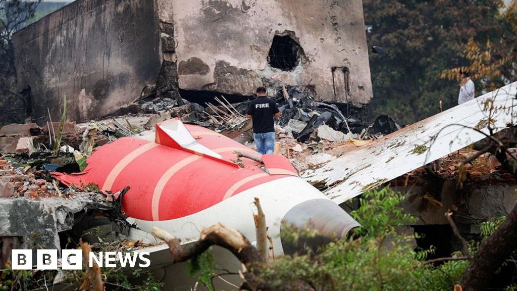Sisters pay tribute to grandparents killed in Air India crash