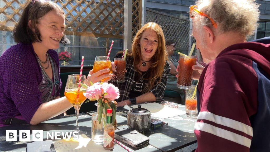 Islanders welcome end of alcohol deals restriction in Jersey