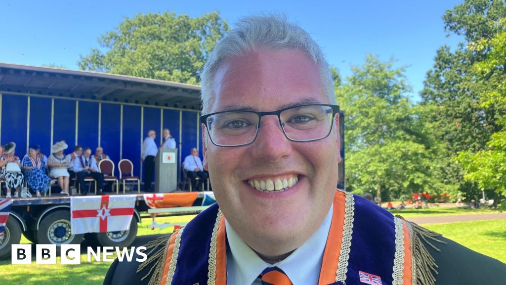 DUP leader calls for unionist parties to co-operate