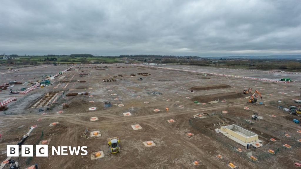 Jaguar Land Rover owner share new plans for UK's biggest EV battery plant