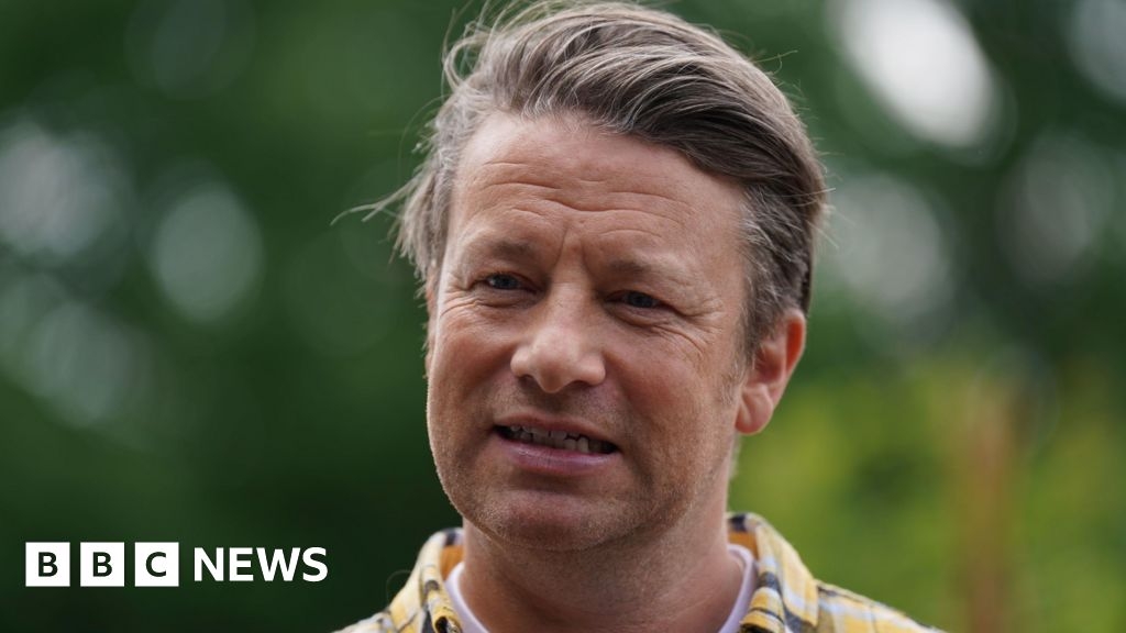 Jamie Oliver submits plans for pop-up bakery at Essex home