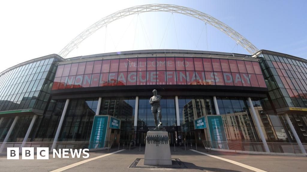Whitstable and Whyteleafe fans head to Wembley for FA Vase final
